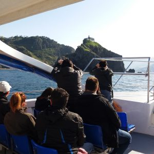 Gaztelugatxe en barco
