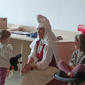 CUENTACUENTOS: Edurne Zuri Edurne Berde bihurtu zen eguna